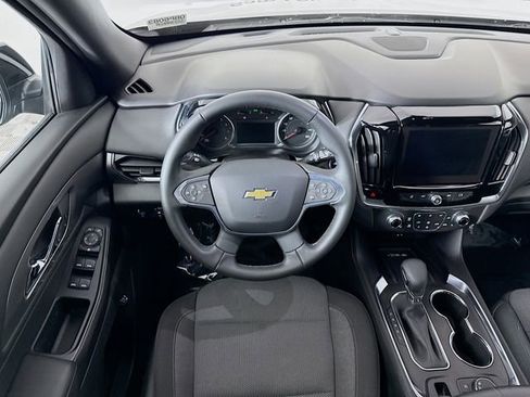 Used 2023 Chevrolet Traverse LT image 23