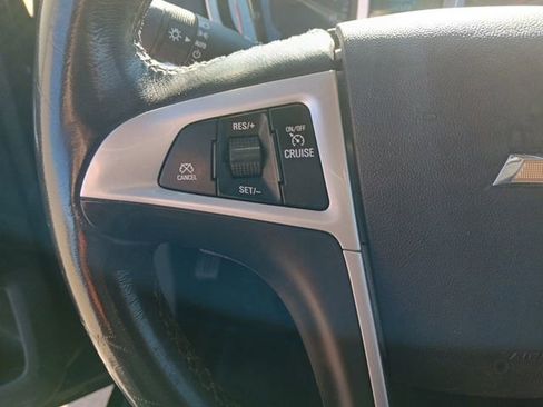 Used 2017 Chevrolet Equinox LT w/ Convenience Package image 12