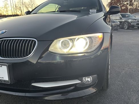 Used 2011 BMW 335i Convertible image 6