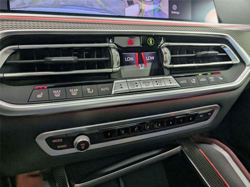 Used 2020 BMW X6 sDrive40i w/ M Sport Package image 22