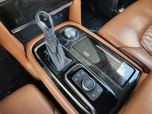 Used 2024 INFINITI QX80 Sensory AWD/4WD image 21
