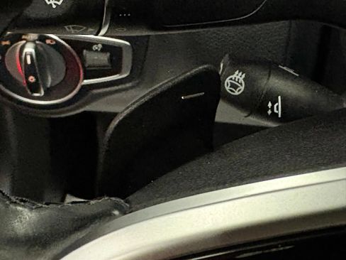 Used 2019 Mercedes-Benz C 300 4MATIC Sedan image 35