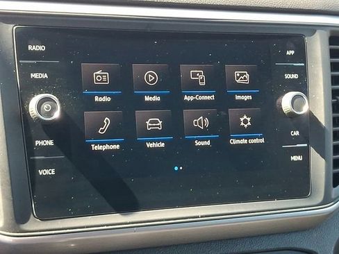 Used 2020 Volkswagen Atlas Cross Sport SE FWD image 17