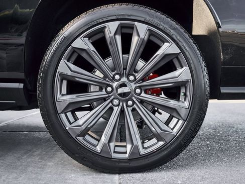 Used 2026 Cadillac Escalade ESV V image 23