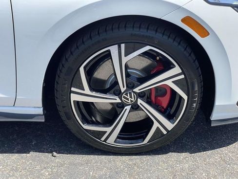 Used 2024 Volkswagen GTI SE FWD image 23