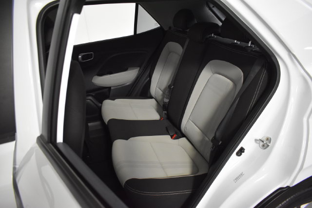 Used 2023 Hyundai Venue SEL w/ Cargo Package FWD image 25