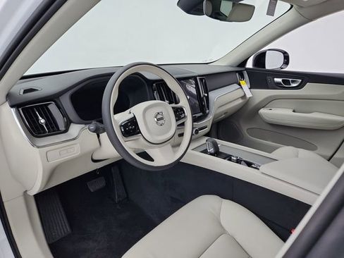 Certified 2024 Volvo XC60 T8 Plus w/ Protection Package Premier image 27