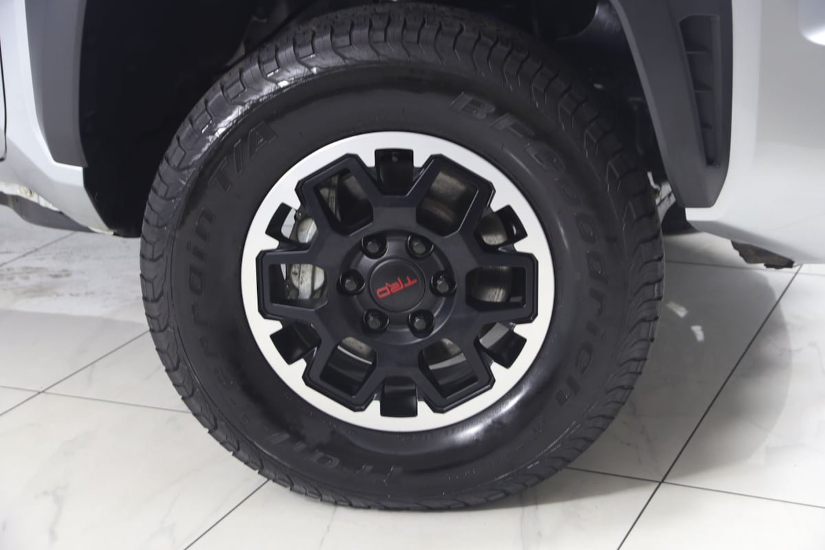 Used 2024 Toyota Tacoma TRD Off-Road AWD/4WD image 13