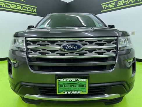 Used 2018 Ford Explorer XLT w/ Equipment Group 201A FWD image 3