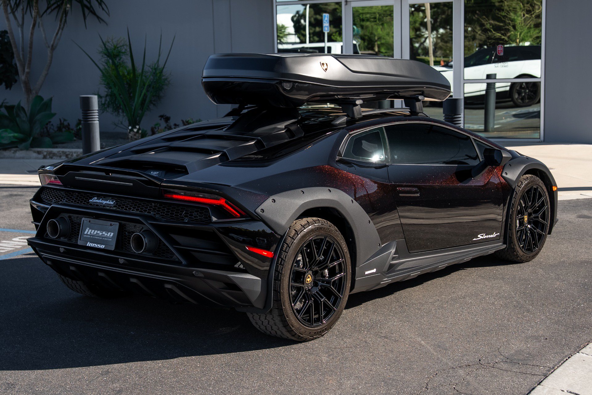 Used 2024 Lamborghini Huracan Sterrato AWD/4WD image 2