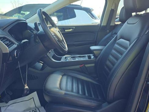 Used 2023 Ford Edge SEL w/ Convenience Package image 3