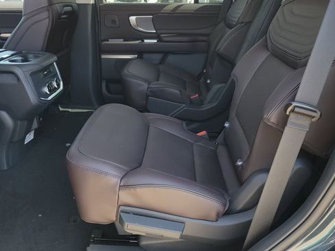 New 2026 Ford Expedition Platinum AWD/4WD image 7