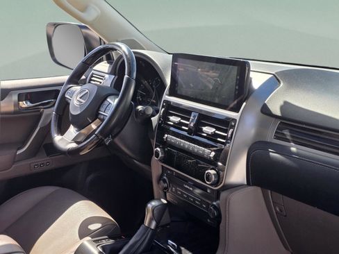 Used 2023 Lexus GX 460 Premium w/ Premium Package image 27