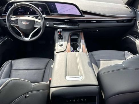 Used 2023 Cadillac Escalade Premium Luxury image 21