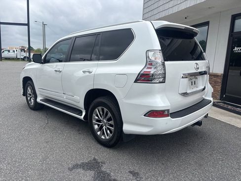 Used 2019 Lexus GX 460 Luxury AWD/4WD image 6