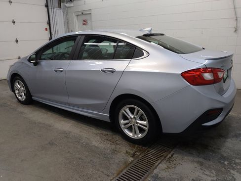 Used 2017 Chevrolet Cruze LT w/ RS Package FWD image 3