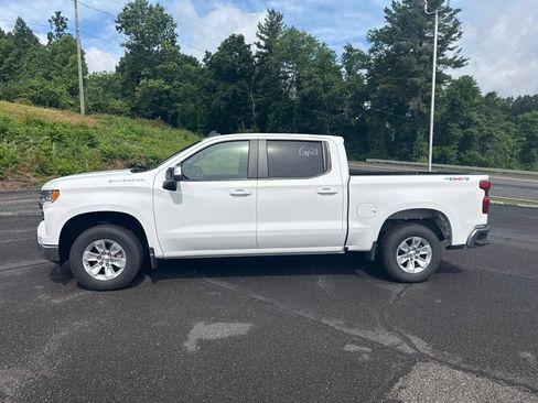 Used 2025 Chevrolet Silverado 1500 LT AWD/4WD image 6