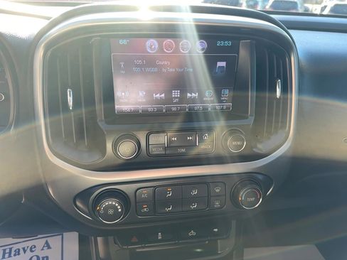 Used 2017 Chevrolet Colorado LT w/ LT Convenience Package image 16