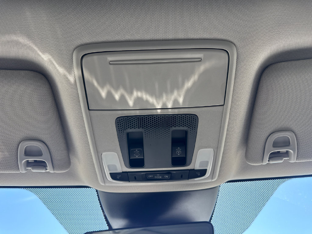 Certified 2025 Honda Pilot Touring image 28