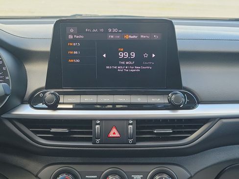 Used 2024 Kia Forte LXS w/ LXS Technology Package FWD image 25