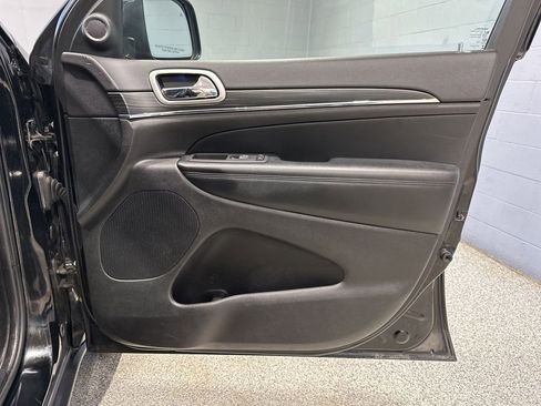 Used 2021 Jeep Grand Cherokee Limited w/ Premium Lighting Group image 18