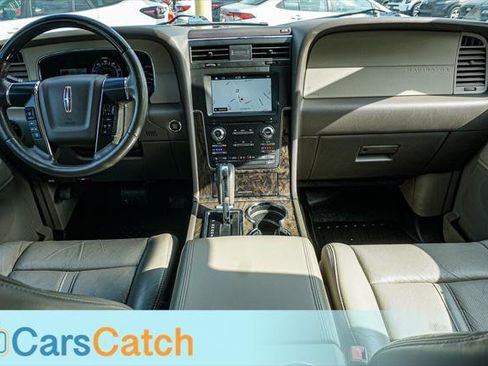 Used 2016 Lincoln Navigator Select image 25
