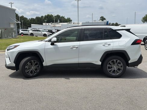 Used 2023 Toyota RAV4 Limited AWD/4WD image 9