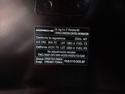 New 2026 Porsche Macan image 39
