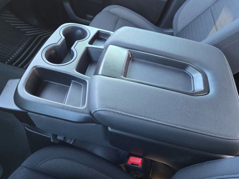 Used 2024 Chevrolet Silverado 1500 Custom image 32