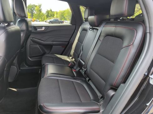 Certified 2025 Ford Escape ST-Line AWD/4WD image 23