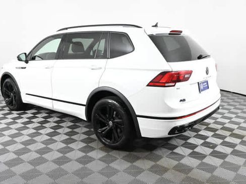 Used 2024 Volkswagen Tiguan SE R-Line FWD image 6