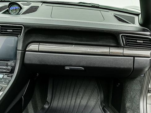 Used 2019 Porsche 911 Speedster RWD image 22