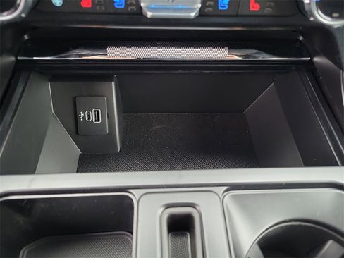 New 2025 Ford F150 Lariat w/ Equipment Group 501A Mid image 19