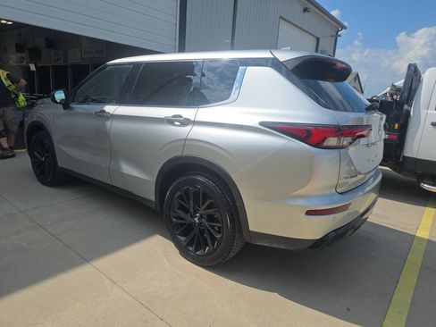 Used 2022 Mitsubishi Outlander SE AWD/4WD image 7