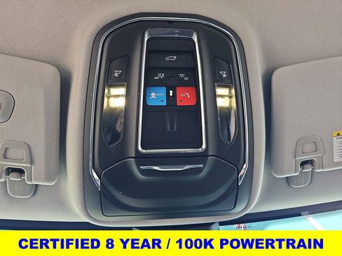 Used 2023 Jeep Grand Cherokee Limited w/ Luxury Tech Group II image 32