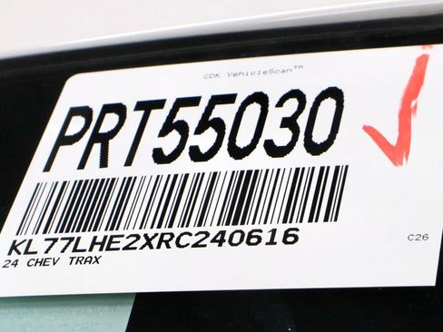 Used 2024 Chevrolet Trax LT image 32