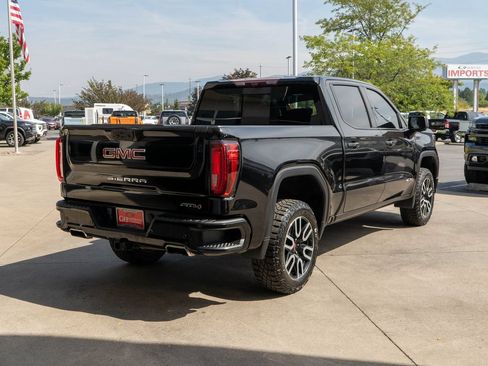 Used 2022 GMC Sierra 1500 AT4 w/ AT4 Premium Package AWD/4WD image 7