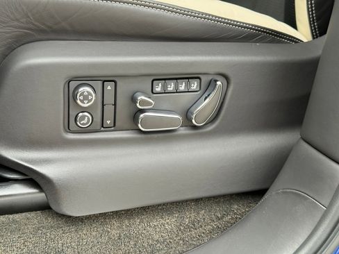 Used 2021 Bentley Bentayga Speed AWD/4WD image 26