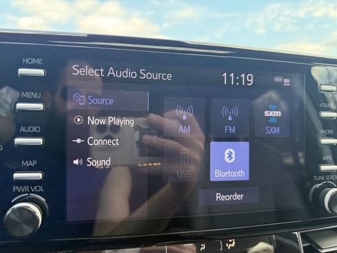 Used 2024 Toyota Sienna XLE FWD image 18
