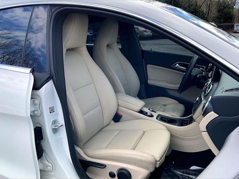 Used 2016 Mercedes-Benz CLA 250 image 6