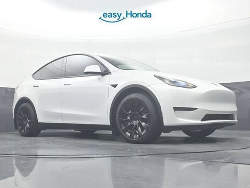 Used 2022 Tesla Model Y Long Range AWD/4WD image 25