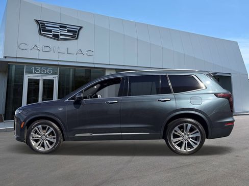 Certified 2020 Cadillac XT6 Premium Luxury FWD image 3