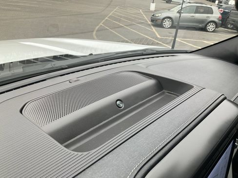 Used 2024 Ford F150 Lariat w/ Equipment Group 502A High image 10