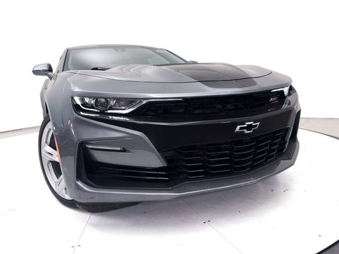 Used 2019 Chevrolet Camaro SS RWD image 10