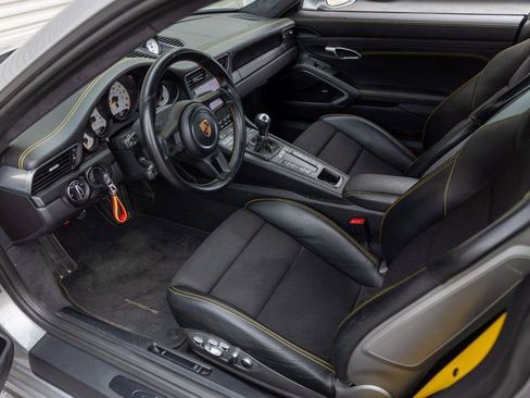 Used 2018 Porsche 911 GT3 RWD image 5
