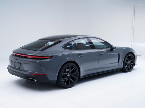 New 2026 Porsche Panamera image 9