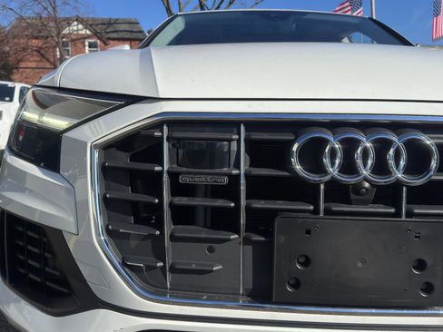 Used 2022 Audi Q8 Premium Plus image 10