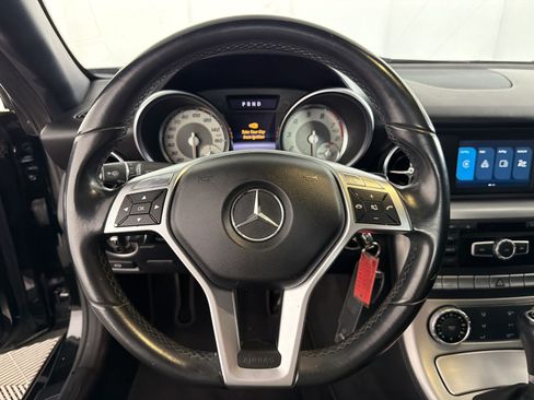 Used 2014 Mercedes-Benz SLK 250 image 11
