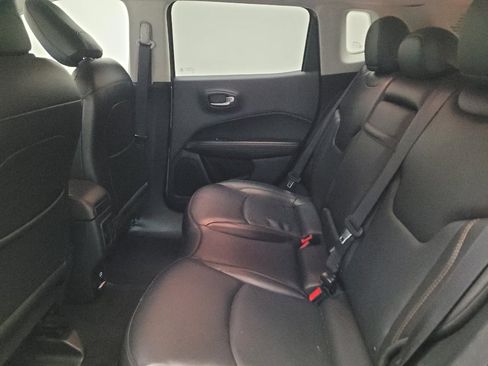 Used 2019 Jeep Compass Limited FWD image 18