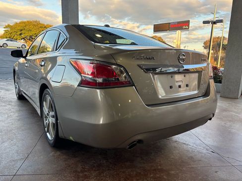 Used 2014 Nissan Altima 3.5 SL image 4